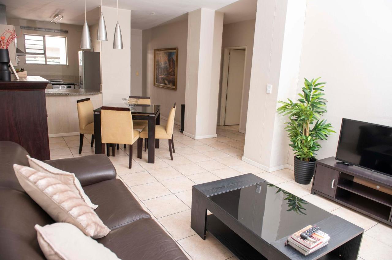 Grayston Exec Apartments โจฮันเนสเบิร์ก ภายนอก รูปภาพ