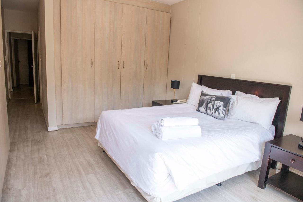 Grayston Exec Apartments โจฮันเนสเบิร์ก ภายนอก รูปภาพ