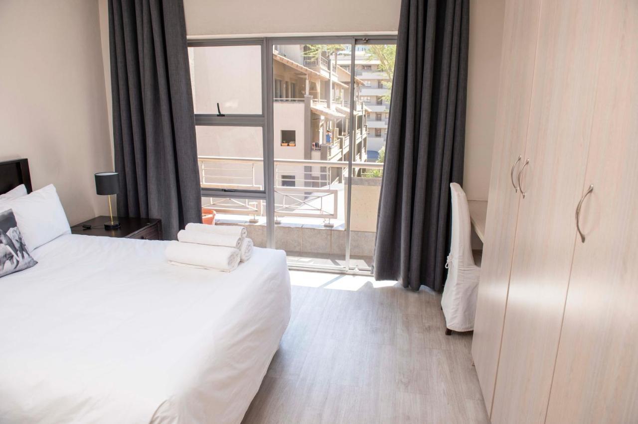 Grayston Exec Apartments โจฮันเนสเบิร์ก ภายนอก รูปภาพ